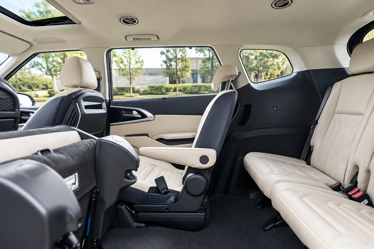 Kia Carens Interior
